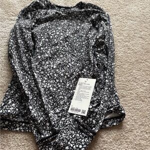 Lululemon rulu run nwt size 6